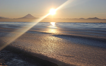 Nature, Sea, Sun, Shore, Bank, Shine, Light, Foam, Wave, Ray, Diagonal HD wallpaper