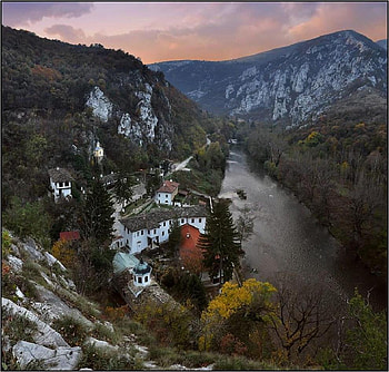 Bulgaria., river, house, bulgaria, sky, cloud, mountain HD wallpaper