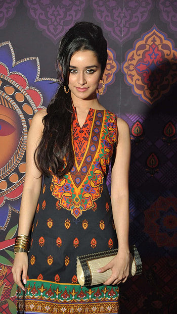 Shraddha Kapoor, Gorgeous Bollywood Actress HD phone wallpaper