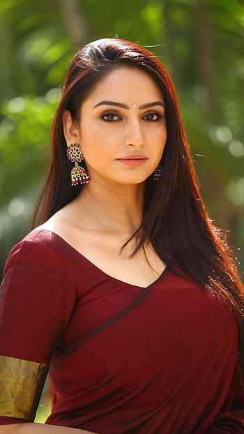 Ragini Dwivedi, kannada actress, saree beauty, dandupalya HD phone wallpaper