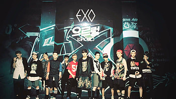 EXO-K, EXO-M, Powerhouse vocalists, Charismatic stage presence HD wallpaper