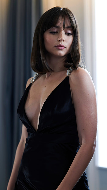 Ana de Armas, Bond Girl HD phone wallpaper