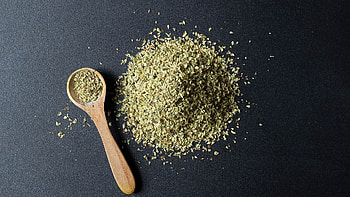 Cooking and seasoning with oregano, Fuchs spices, Flavor tips, Culinary delights HD wallpaper