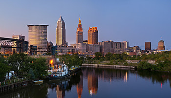 Cleveland Skyline, Cityscape graphy, Vibrant city life, Urban scenery HD wallpaper