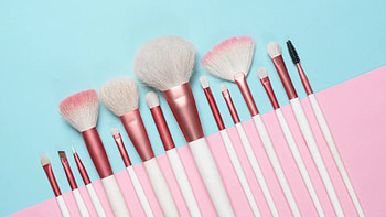 Beginners guide, Basic makeup brushes, Vogue India HD wallpaper
