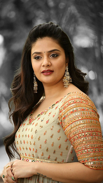 Sreemukhi, telugu actress, anchor HD phone wallpaper