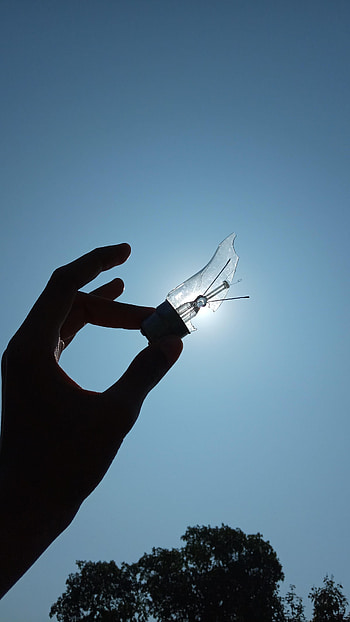Sky, Hand, Miscellanea, Miscellaneous, Light Bulb, Broken HD phone wallpaper