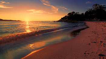 Sunset beach, iOS 11, Vibrant colors, Relaxing ambiance HD wallpaper