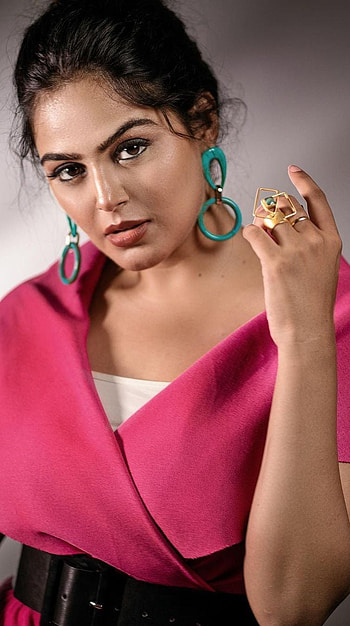 Monal gajjar, telugu actress HD phone wallpaper