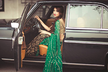 Mercedes girl, sexy, car, girl, pakistani, vintage, mercedes HD wallpaper