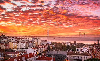 25 April Bridge, Lisbon (Portugal) HD wallpaper