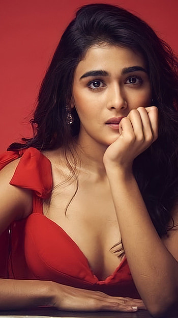 Shalini pandey, telugu actress HD phone wallpaper