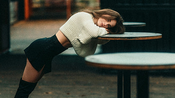 Girl Leaning On Table Lost In Thought, girls, model HD wallpaper