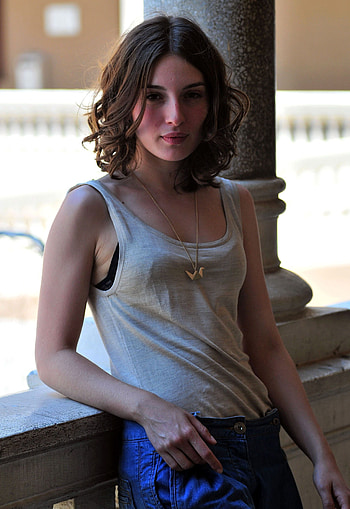 Mara Valverde HD phone wallpaper