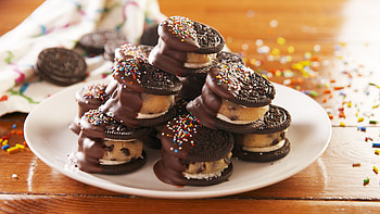 Oreo Cookies, Delectable cookies, High-definition backgrounds, Tasty indulgence HD wallpaper