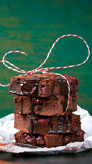 Mouth-watering brownie, Foodie's delight, Scrumptious dessert, Tempting chocolate treat HD phone wallpaper