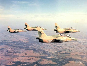 Formation Flight, four aircrafts in formation, flyby HD wallpaper
