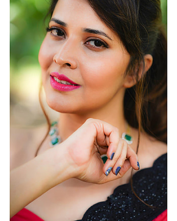 Anusuya Bharadwaj, organ, lip HD phone wallpaper