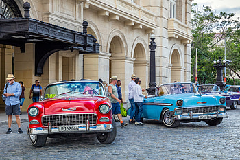 Classic Car Taxis in Havana, Cuba, cuba, classic, chevolets, cars HD wallpaper