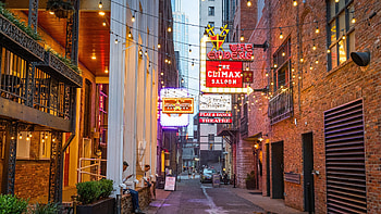 Printers Alley charm, Nashville visit, Travel 2022, Expedia tourism HD wallpaper