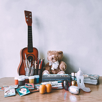 Guitar, Miscellanea, Miscellaneous, Toy, Musical Instrument, Pencils, Paints HD phone wallpaper