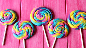 Lollipop , Sweet indulgence, Colorful delight, Sugary treat HD wallpaper