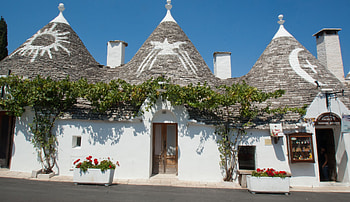 que Alberobello, Cultural landmarks, Stunning architecture HD wallpaper