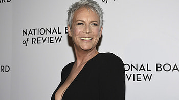 Jamie Lee Curtis, Proud parent moment, Transgender journey, Amazing support HD wallpaper