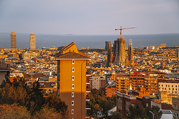 Complete Barcelona digital nomad guide, Nomad lifestyle, City tips, Jack Roaming HD wallpaper