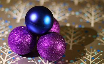 Holidays, Balloons, Surface, Shadow, Christmas Decorations, Christmas Tree Toys, Tinsel, Sequins, Taw HD wallpaper
