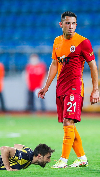 Galatasaray, footballl, morutan, cimbombom, aslan, fenerbahce, fb, gs, kanarya HD phone wallpaper