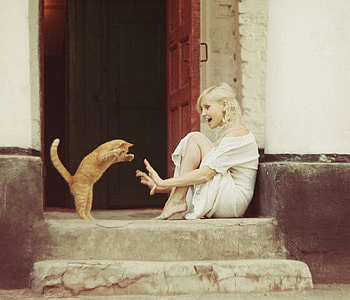 Kitty Attack, doorway, animal, steps, girl, feline, cat, paws, tail, fur, whiskers, attack, ears, female HD wallpaper