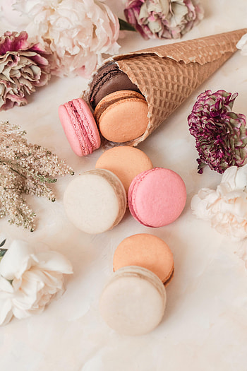 Flowers, Food, Desert, Cookies, Macaroons, Makaroons, Horn, Shoehorn HD phone wallpaper