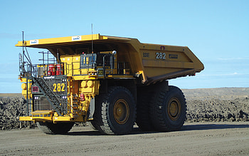 Komatsu 930E-4, , dumper, 2022 trucks, quarry, big truck, yellow truck, Komatsu, mining truck, trucks HD wallpaper