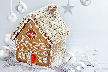 Gingerbread house recipe, Baking adventure, Delicious results, Template included HD wallpaper
