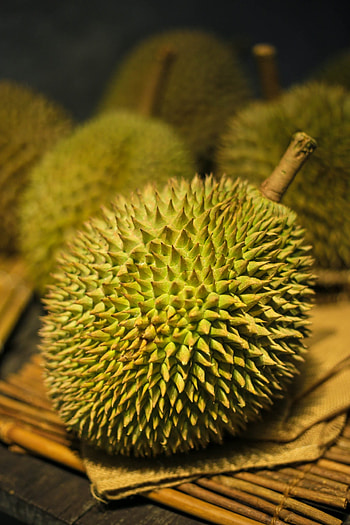 Pahang Super XO bundle, Durian package, Fresh fruit assortment, Premium selection HD phone wallpaper