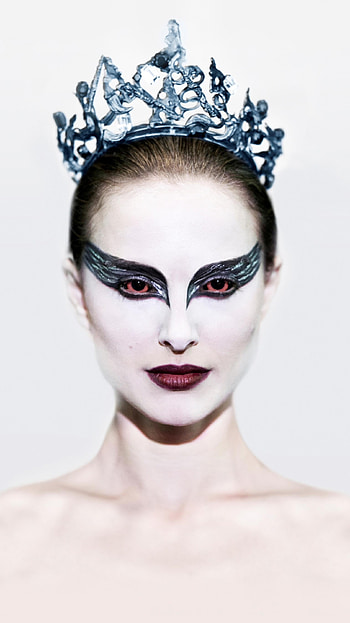 Black swan , Sophisticated and enchanting, Atmospheric beauty, Dramatic ry HD phone wallpaper