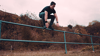 Starting parkour, Beginner's guide, Training tips, Learning journey HD wallpaper