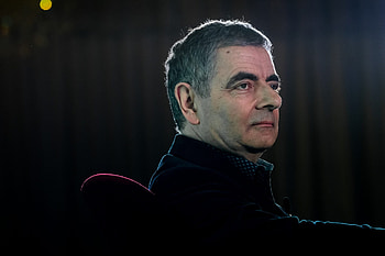 Rowan Atkinson, Cancel culture, Mittelalterlichem Mob156 HD wallpaper