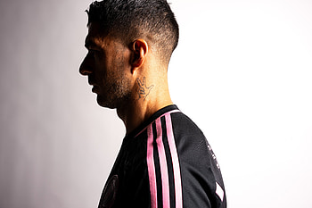 Inter Miami CF : Athletic Silhouette, Sports, Inter Miami CF, Luis Suárez HD wallpaper