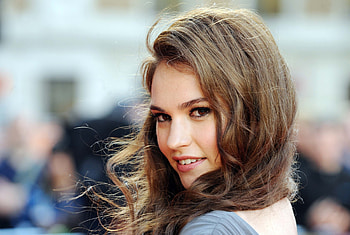 Lily James Cute, lily-james, celebrities, girls HD wallpaper