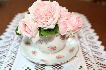 Pink Rose Tea Cup Still Life, tea, roses, bunch, cup, pottery, still life, pink, abstract, porcelain HD wallpaper