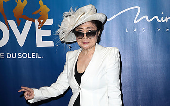 Yoko Ono, Golden wedding gift, Extraordinary longevity, Hope for more years HD wallpaper