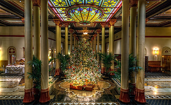 Holidays, Christmas, Holiday, Christmas Tree, Big, Presents, Gifts, Column, Hall, Columns HD wallpaper