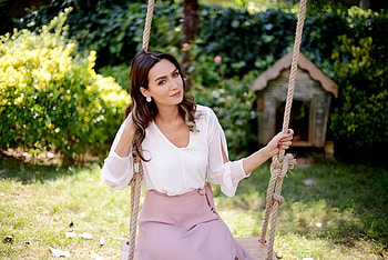 Black and White Love (Siyah Beyaz Ask) (2017-2018), birce akalay, siyah beyaz ask, black and white love, swing, girl, actress, summer, tv series, turkish, asli HD wallpaper