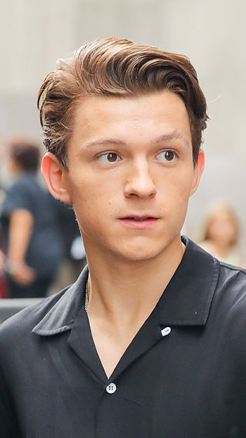 Tom Holland, Tom, Holland, Hero HD phone wallpaper
