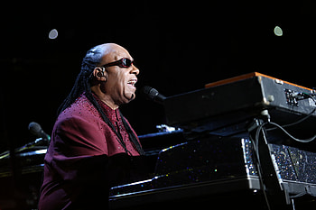 Concert review, Stevie Wonder, perfect key, Atlanta performance HD wallpaper
