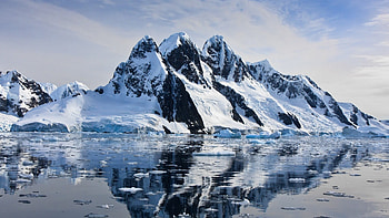 Snow Mountain Lake Reflection HD wallpaper