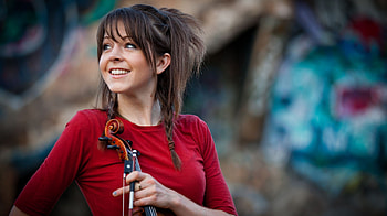 Lindsey Stirling Cute, girls, music, lindsey-stirling, cute, happy, smiling HD wallpaper