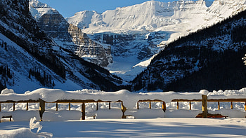Snow winter lake Canada, Banff National Park HD wallpaper